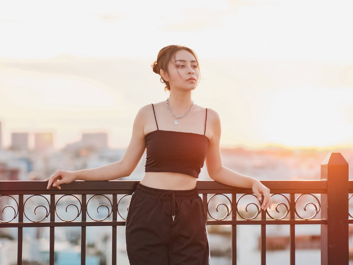 여성을 위한 가벼운 웨이트 트레이닝: 슬림한 라인을 위한 비법