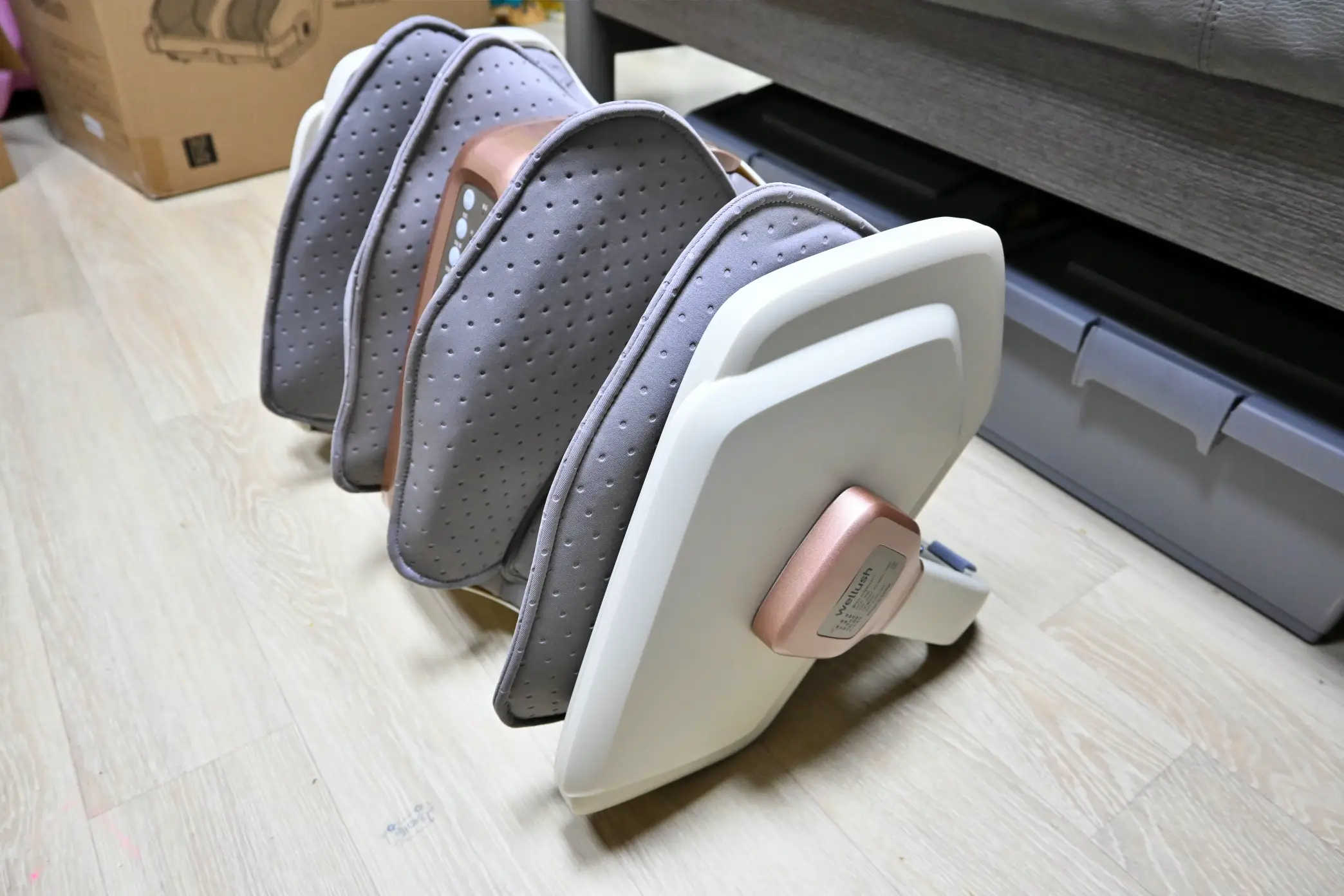 웰모아 웰러쉬 다리마사지기 HCW-60S 어떤 자세에서도 마사지 가능 사진9