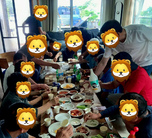 충주 펜션 동창 모임에서 먹은 염소수육과 소고기 육회
