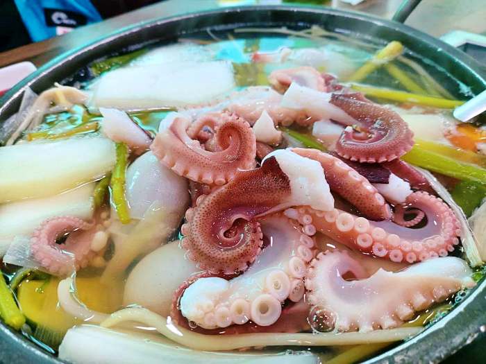 식객 허영만 백반기행 장한평 장안동 복어 바지락 육수 주꾸미 샤부샤부 맛집