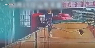 칭다오 맥주 공장과 사람