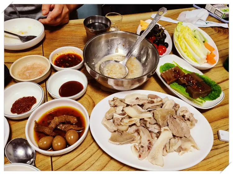 주주총회-서울-관악-전주식-한상차림-머릿고기
