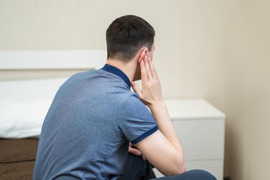 이명(Tinnitus): 원인, 증상, 치료 및 관리 방법