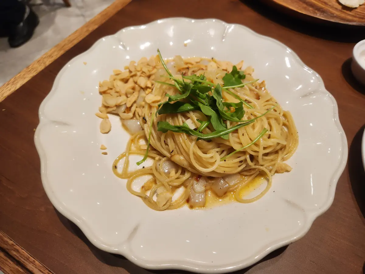 리미니-갈릭-알리오올리오-마늘향과-오일소스의-풍미가-느껴지는-기본에-충실한-맛