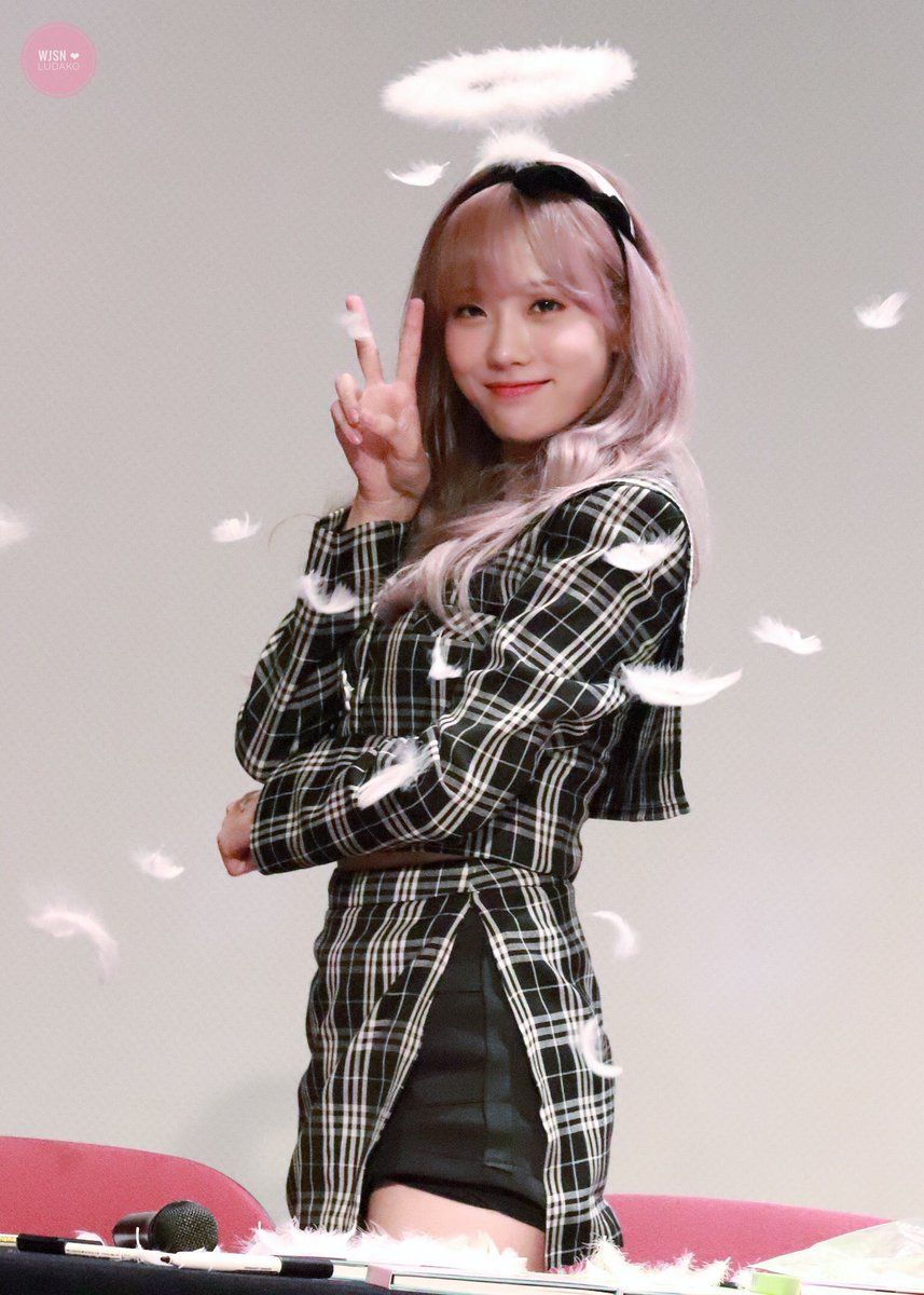 우주소녀 루다 인스타그램 사진 몸매