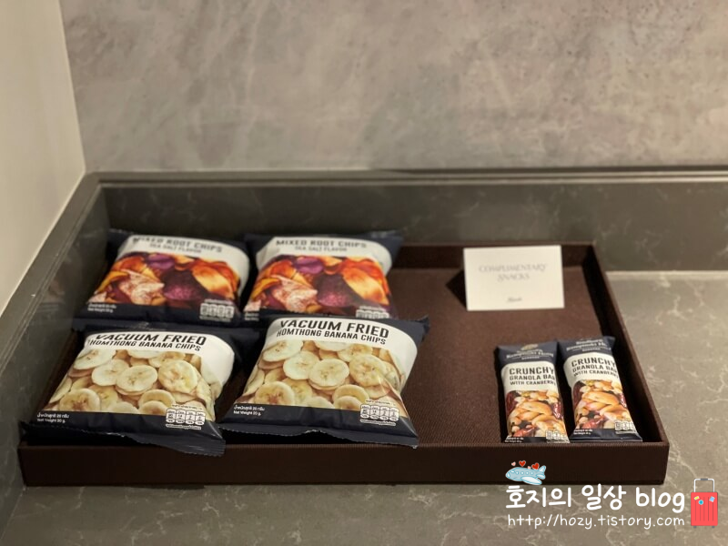 방콕 신돈켐핀스키 그랜드 이그제큐티브 스위트룸 미니바 무료간식