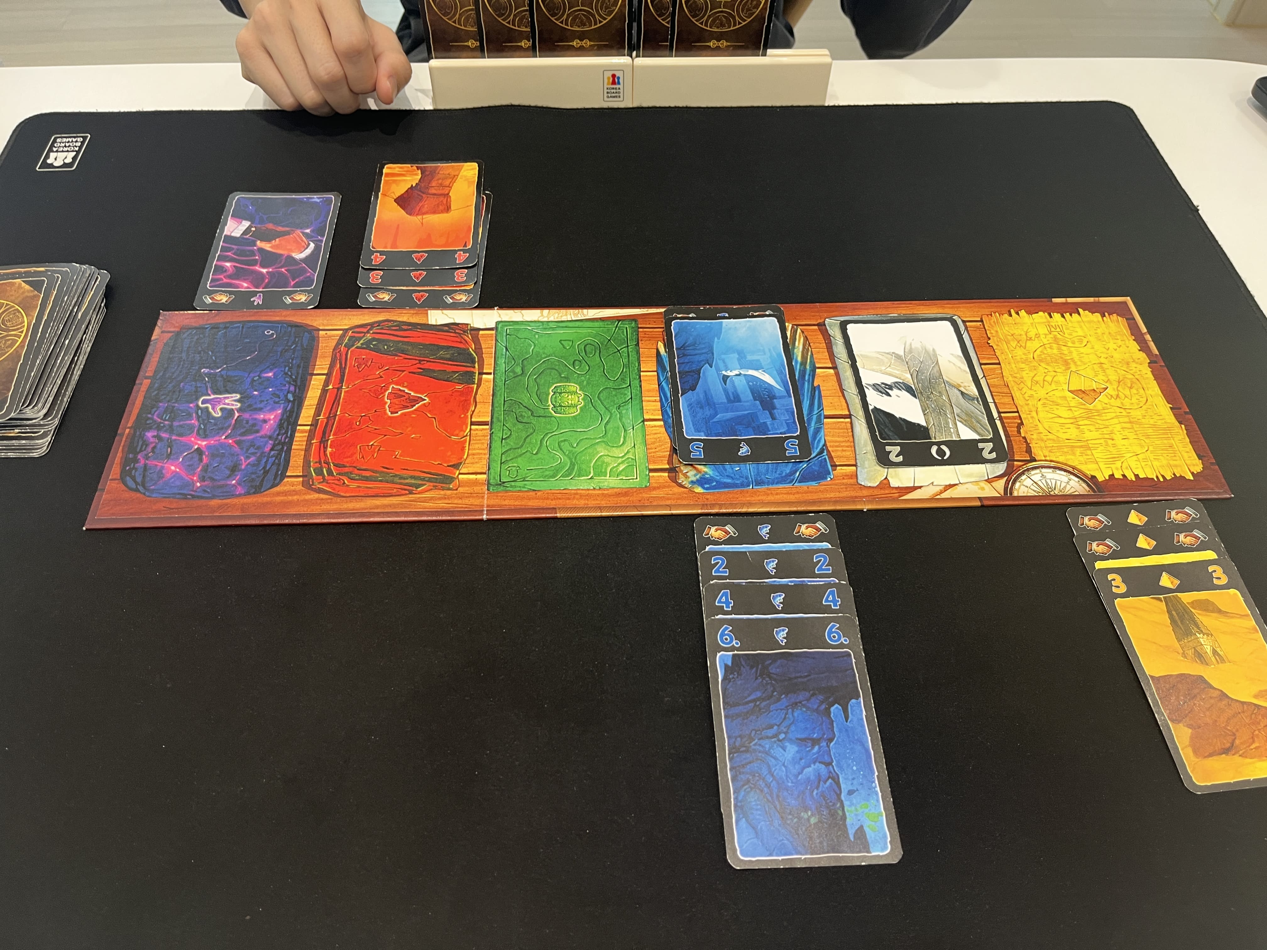 게임을 진행하는 모습