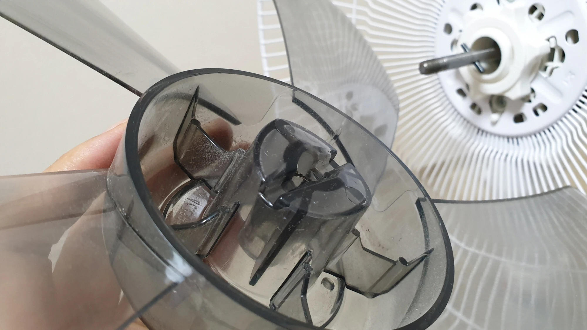 날개 끼우는 방향