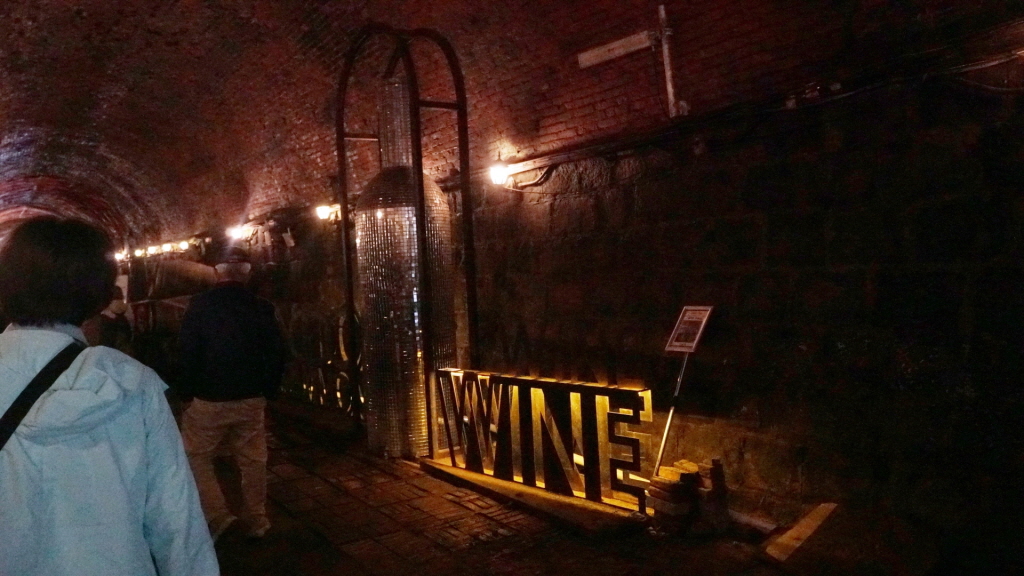 img.jpg?credential=yqXZFxpELC7KVnFOS48yl