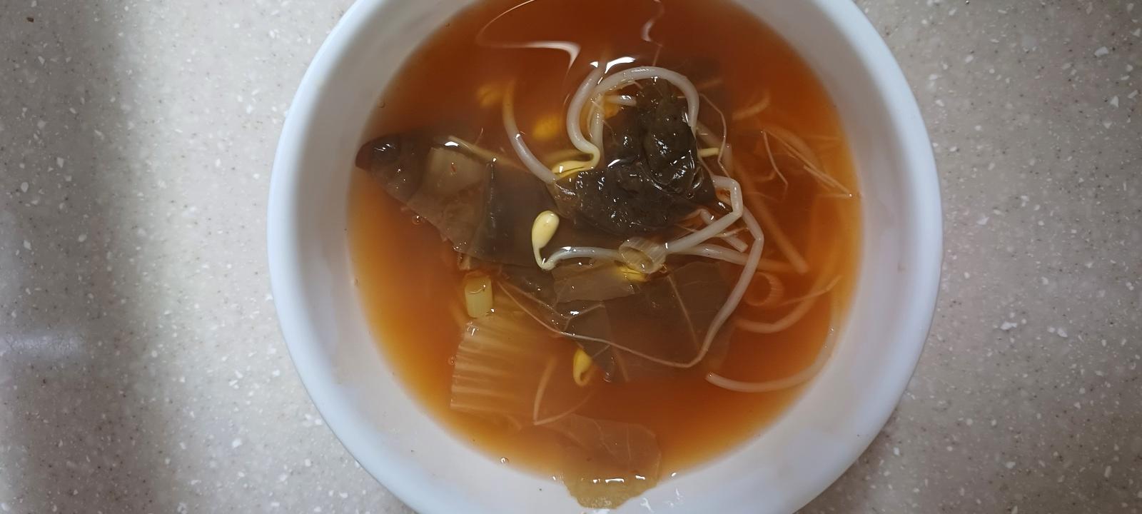 김치콩나물국