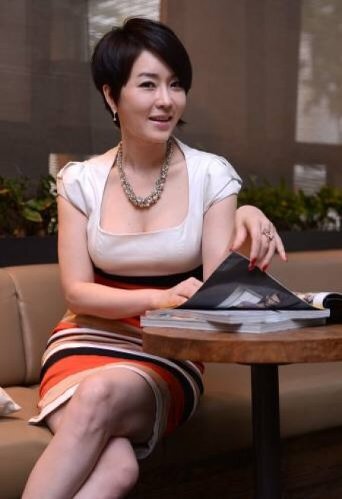 김정난 나이 프로필 결혼 인스타 다리 화보 각선미 레전드 과거 리즈