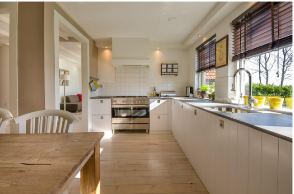 봄 맞이 밝고 산뜻한 이미지의 주방 사진