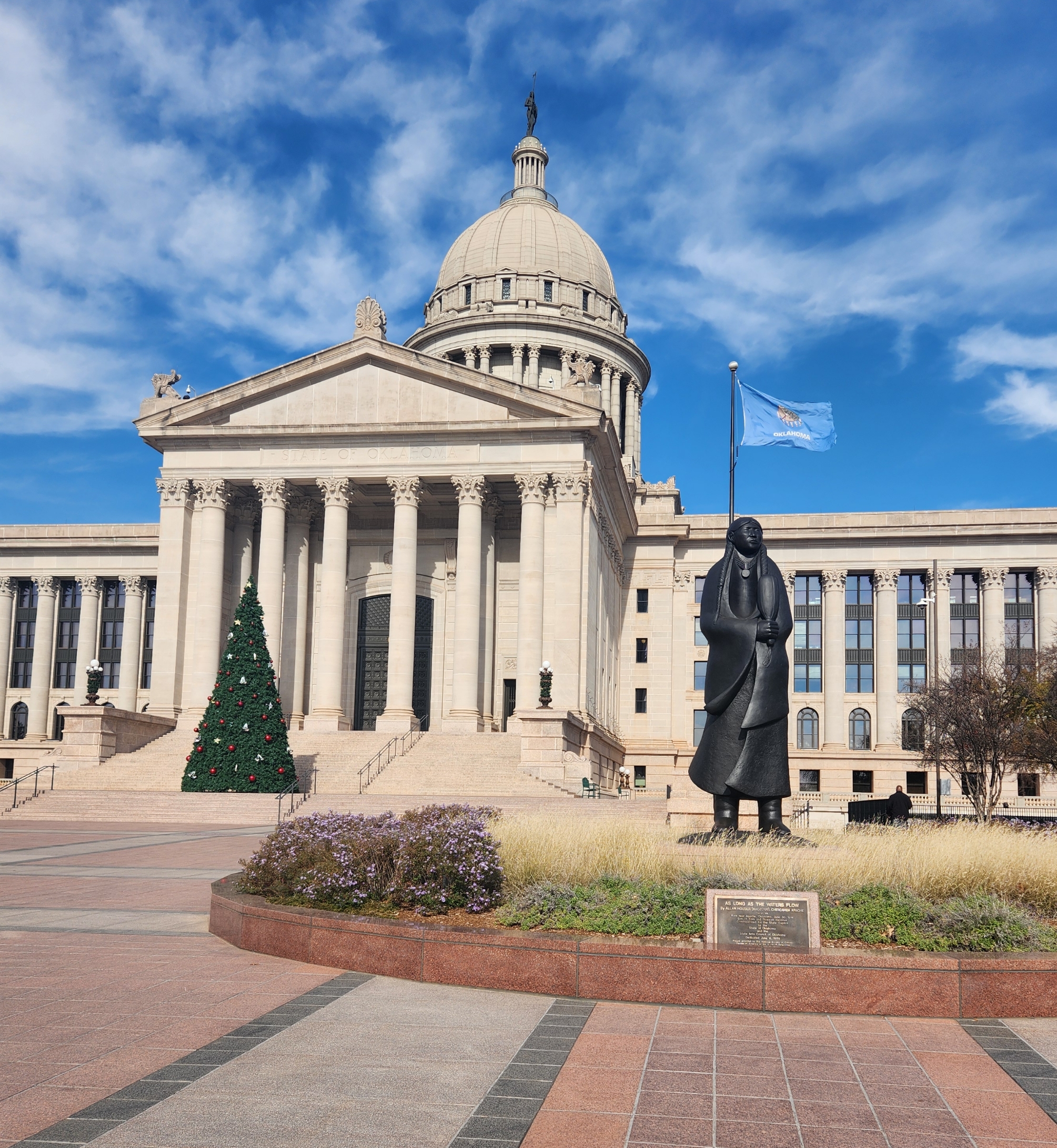 오클라호마 시청을 보여주는 이미지