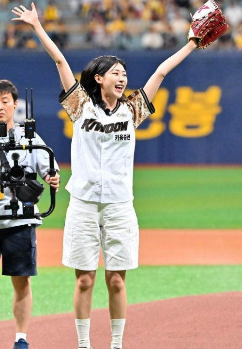 홍주연 아나운서, 키움 팬 심장 저격한 고척돔 시구 현장 비하인드