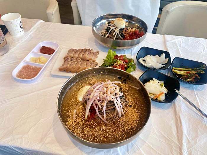 생방송 오늘저녁 강릉 강문 해변 밥 대신 메밀면을 넣은 메밀 김밥 맛집