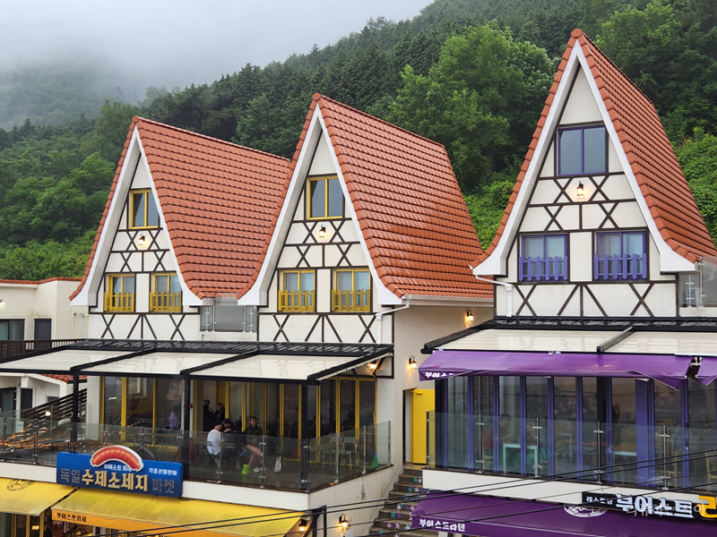 쿤스트-라운지-2층에서-본-뷰