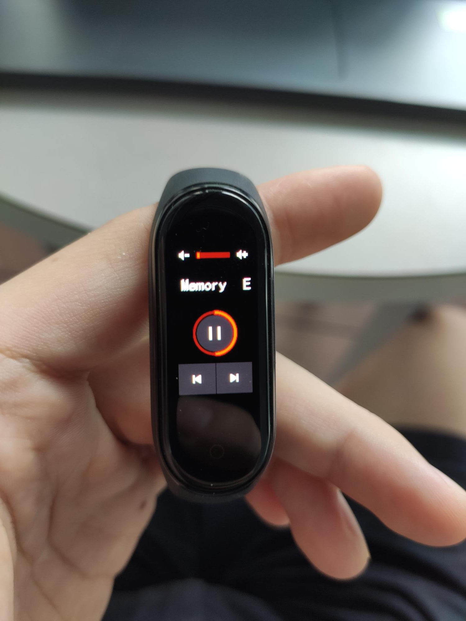 음악 제어가 되는 모습