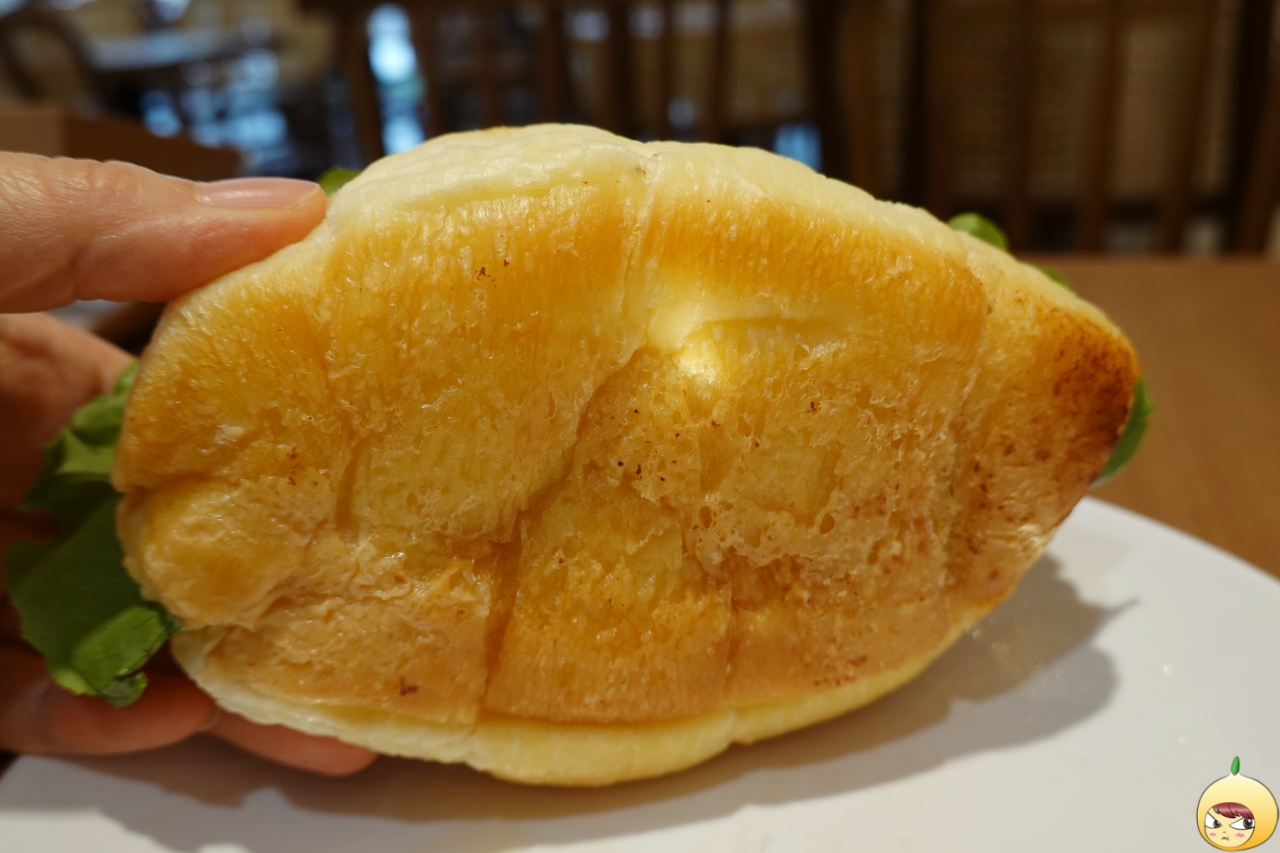 피렌체 생모짜렐라 샌드위치 뒷면