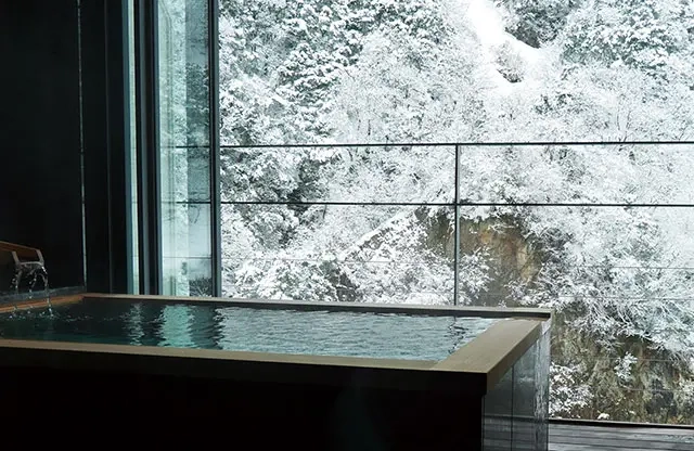 우나즈키 온천 엔라쿠 내부 사진입니다.