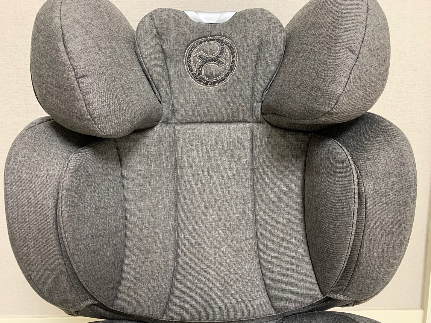 싸이벡스 솔루션 제트픽스 플러스 깊숙한 헤드쿠션 사진