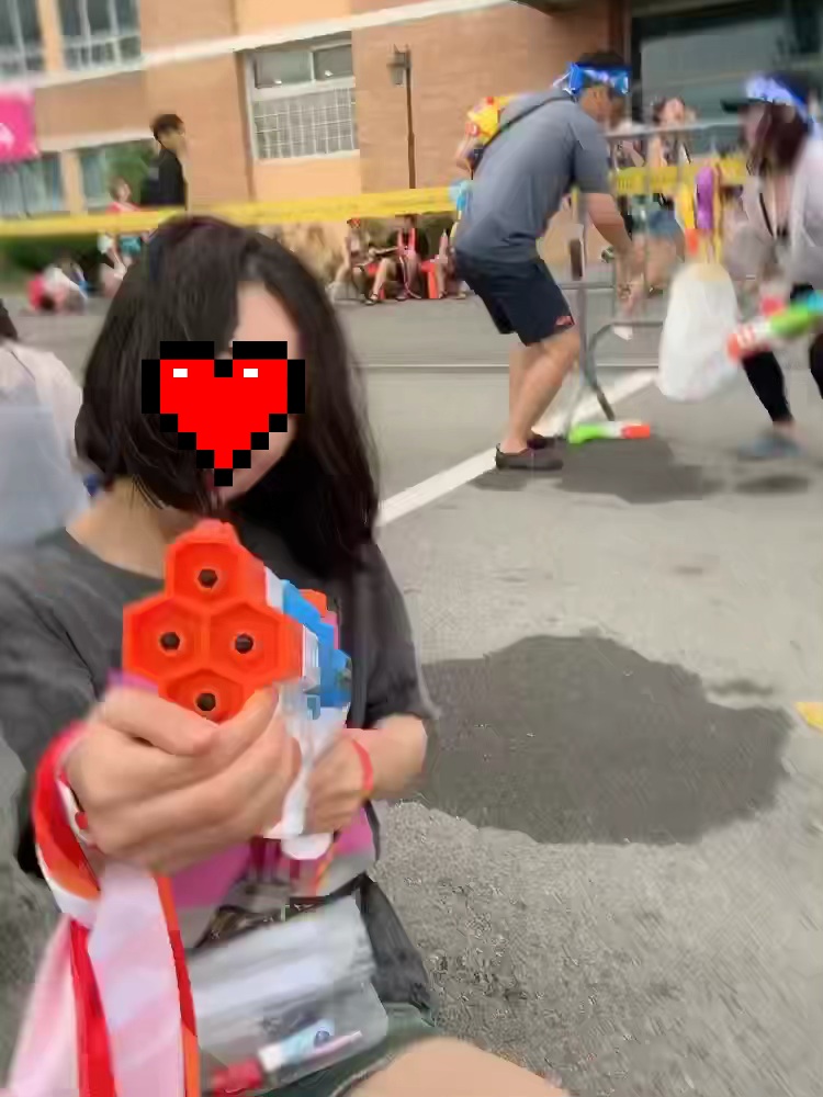 워터밤가서_물총들고_찍은_사진