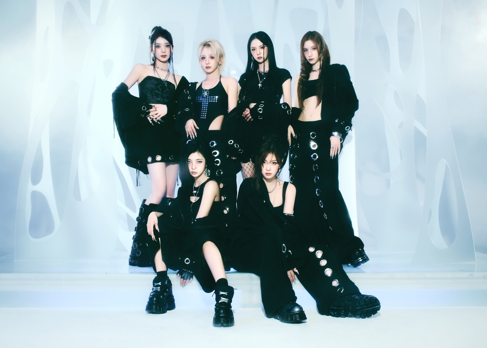 케플러(Kep1er) 7집 미니 앨범 &lsquo;BUBBLE GUM(버블 검)&rsquo; 두 번째 단체 포토와 콘셉트 필름, 클렙