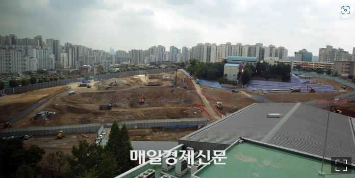 서울 강북의 한 재건축 현장 사진