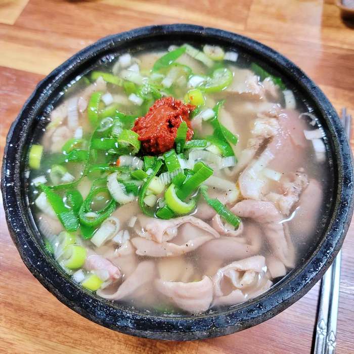 생생정보 전남 담양 55년 경력 엄마 만드는 돼지국밥 맛집