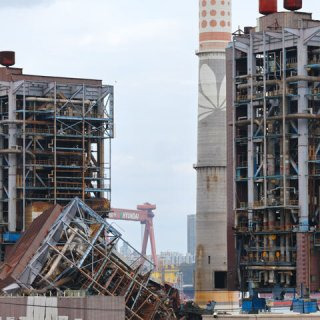 울산화력발전소 보일러 타워 붕괴 수색 &lsquo;경보음으로 중단&rsquo; 붕괴 위험 속 실종자 2명