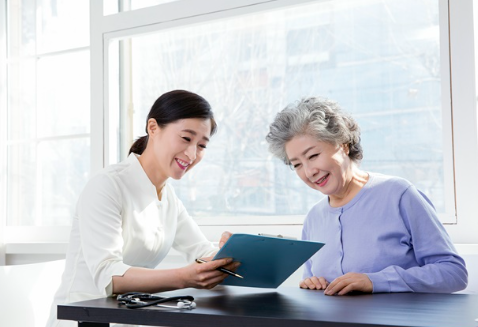 노인맞춤돌봄서비스 생활지원사