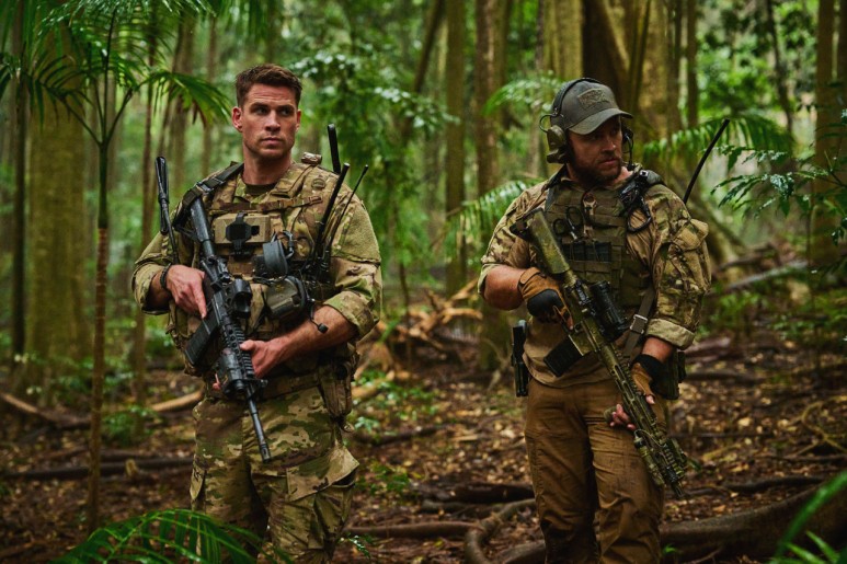 랜드 오브 배드 러셀 크로우