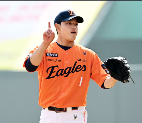 한화 문동주, 160km 유망주에서 토종 에이스 2025년 비약적 성장과 WBC 도전