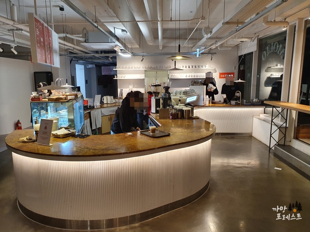 명동 몰또 내부