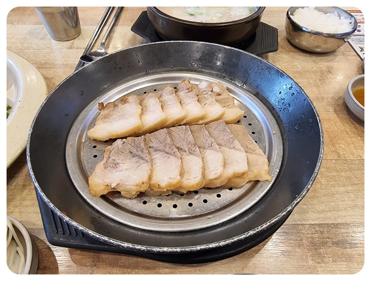 부산-해운대-맛집-밀양순대돼지국밥-수육