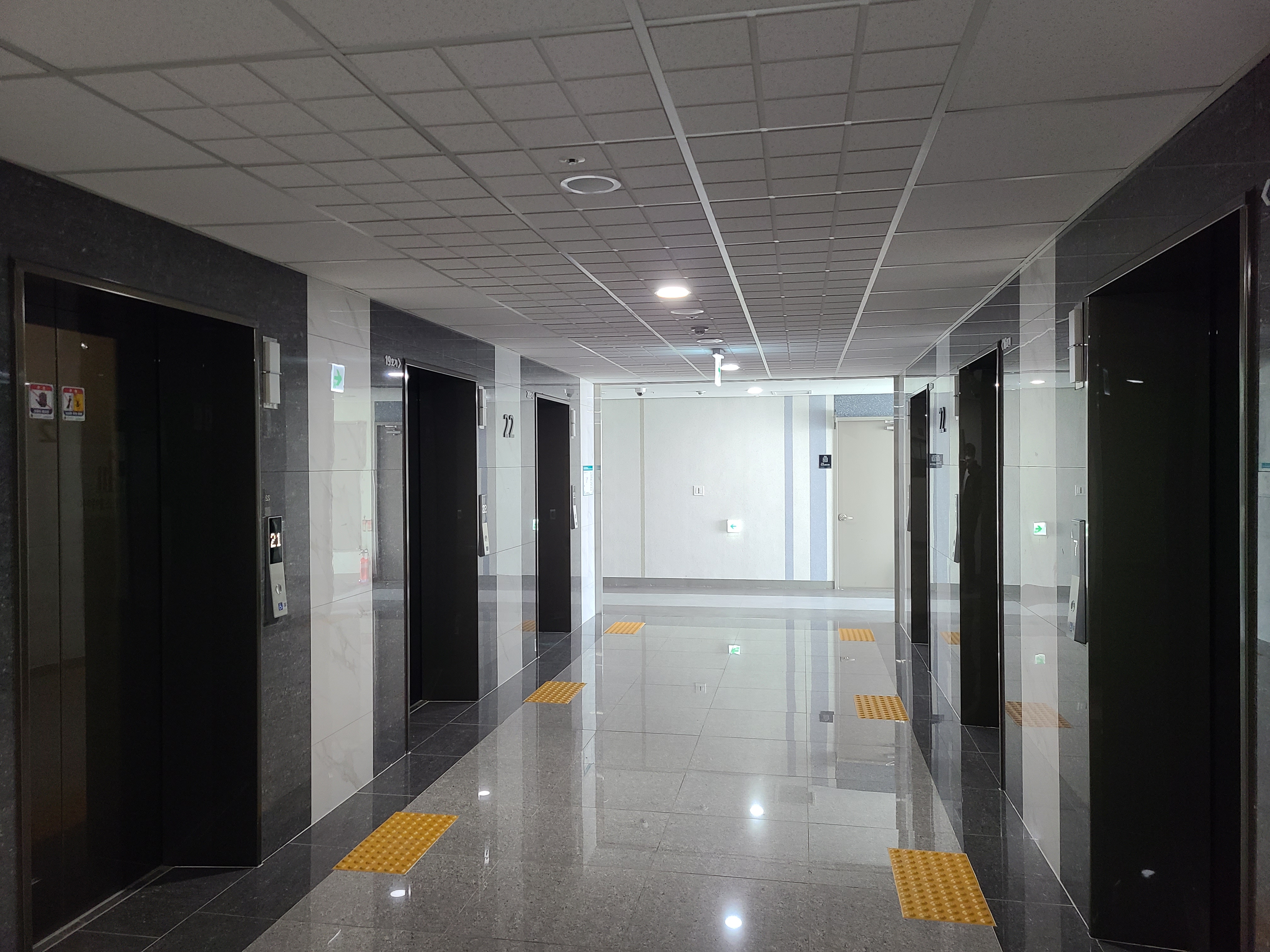 안양아이에스비즈타워 섹션오피스5