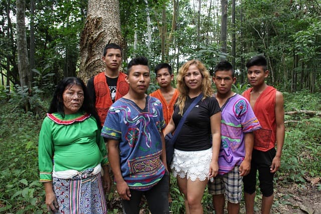 원주민 공동체와 전통 생태지식: 기후 위기 시대의 생태문화 유산과 지속가능성