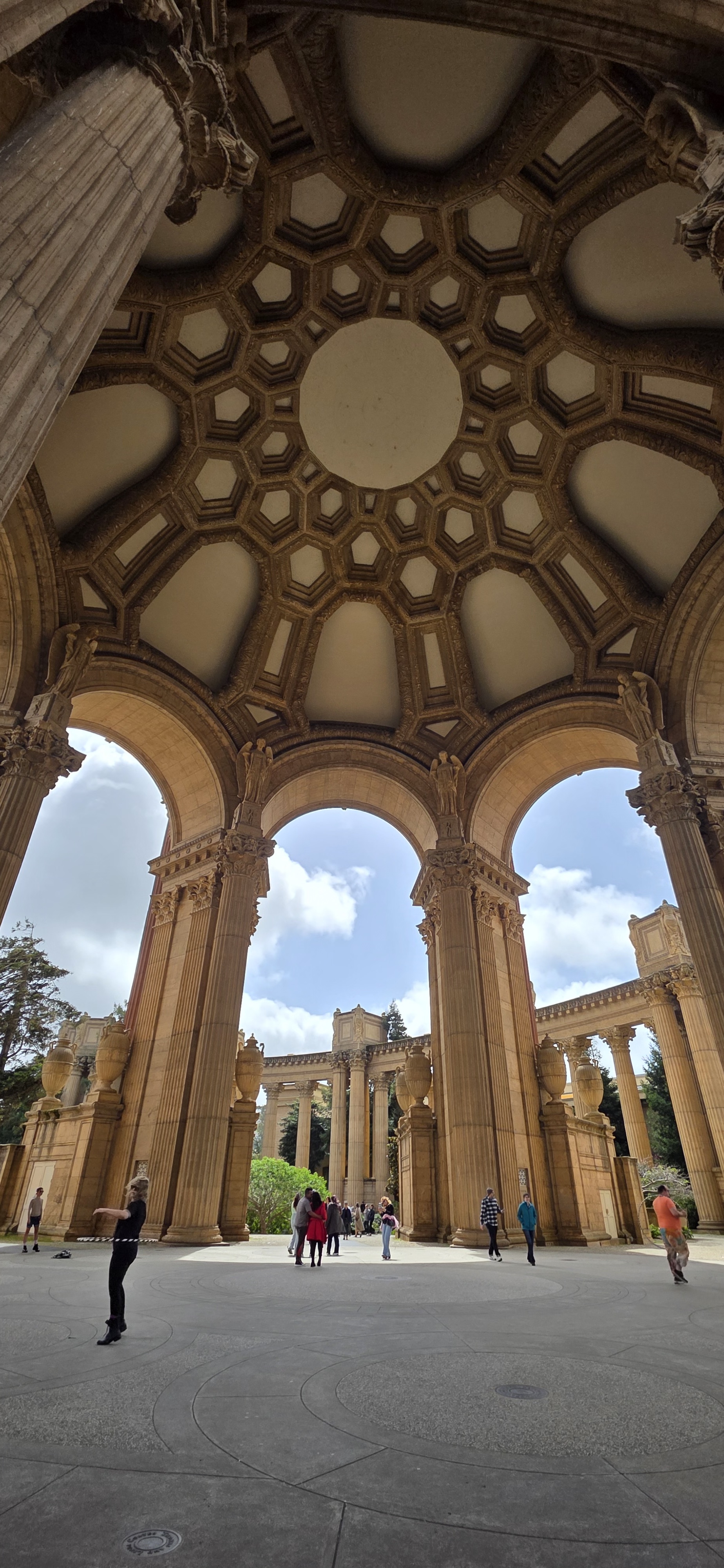 Palace of Fine Arts 원형 천정 