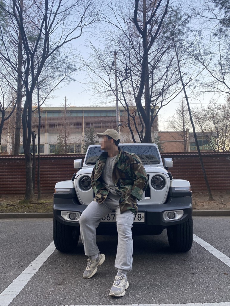 데일리룩(오뭘입)빈티지 볼캡, M65미군야상, 비스폰지 멜란지그레이 맨투맨, 제멋 조거팬츠 멜란지그레이, 리복 로얄 브릿지, 데일리룩, 데일리코디, 데일리패션, ootd