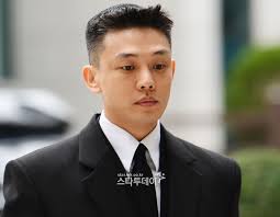 유아인