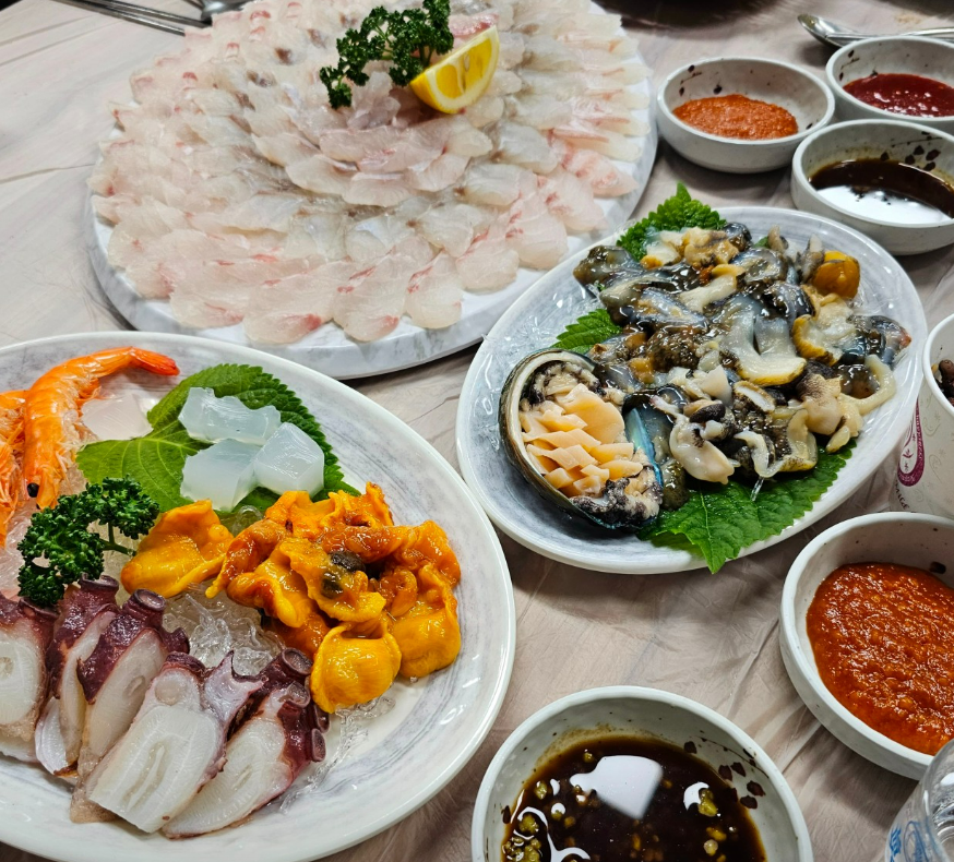 생방송 오늘엔 종로사계절 떡국 국수&amp;#44; 포항 활어 위판장&amp;#44; 2026 한우 할인 페스타 행사 