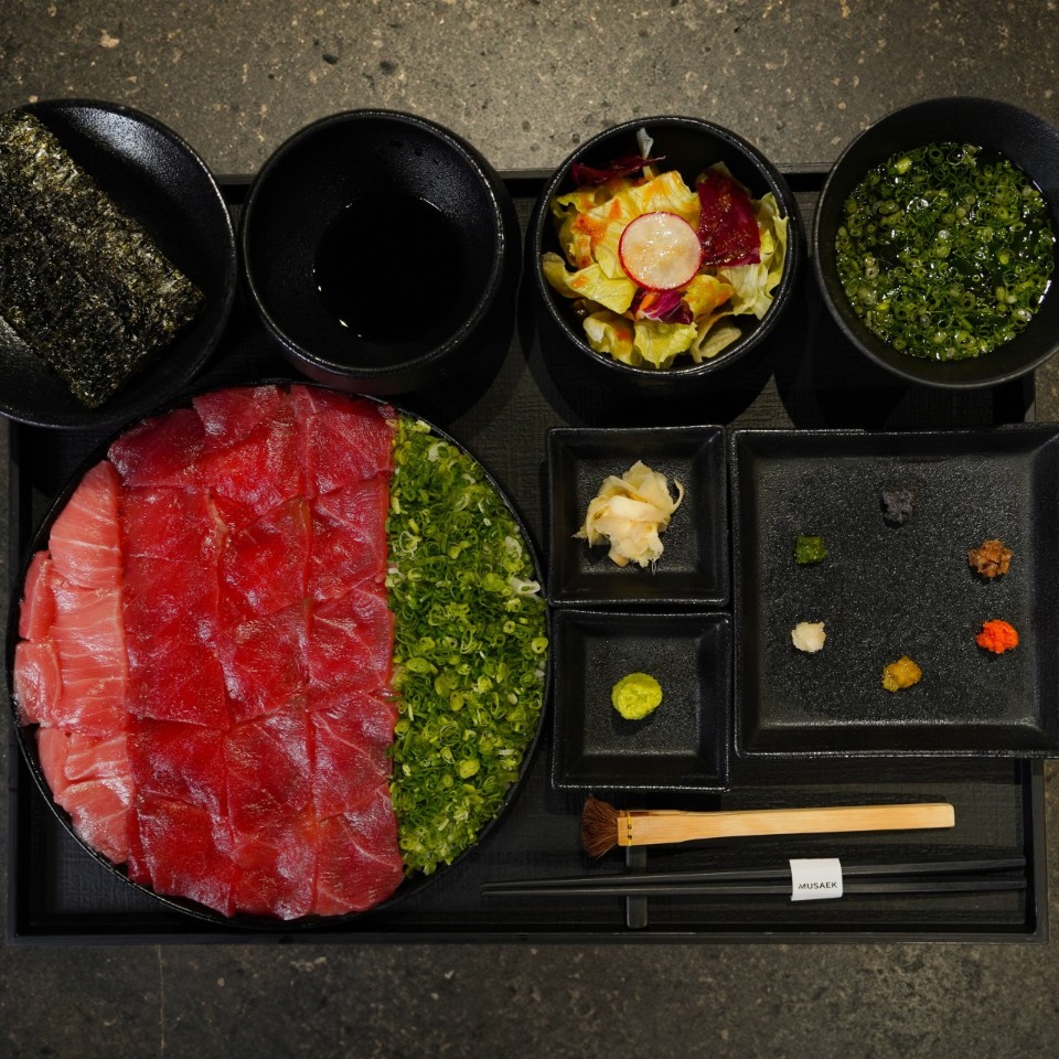 성수동 무색 리뷰 ❘ 숙성회와 초밥이 특별한 일식당, 분위기와 서비스는?