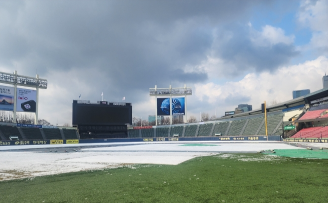 눈내린 잠실야구장