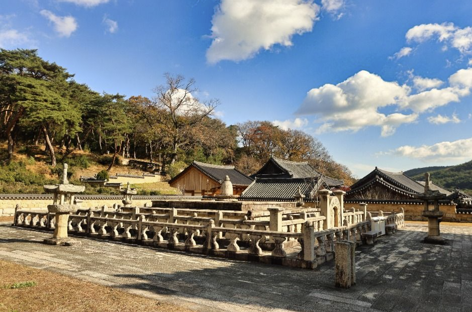통도사 묘지 측면 이미지