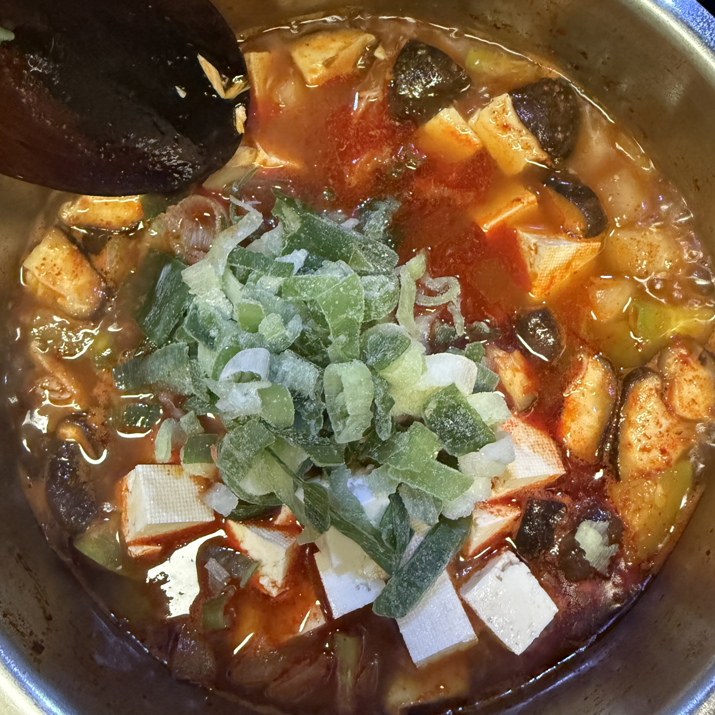 오늘 저녁, 따뜻한 고추장찌개 어때요?