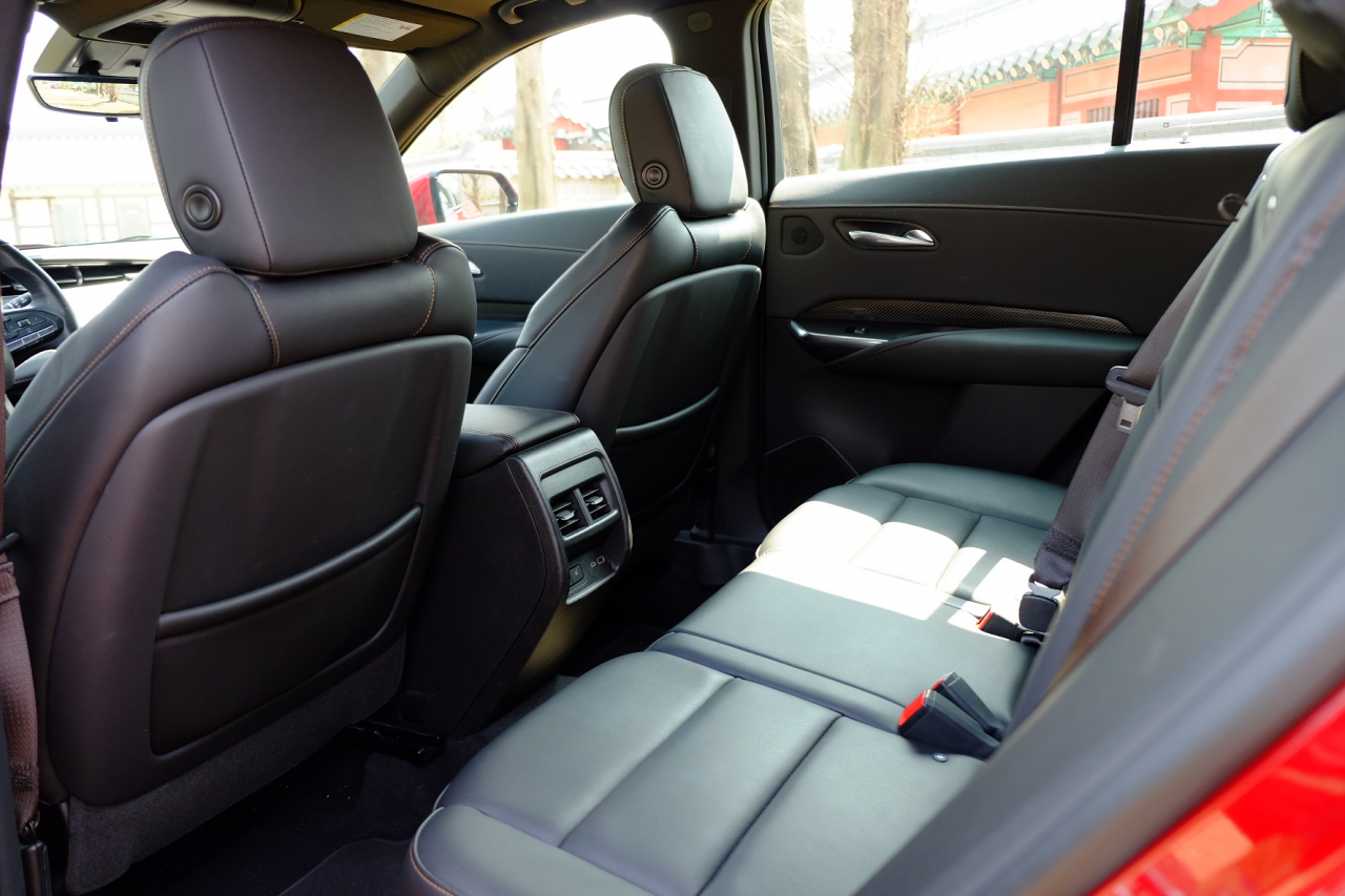 캐딜락 XT4