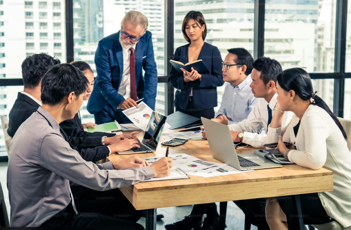 태국 파트너들과 회의