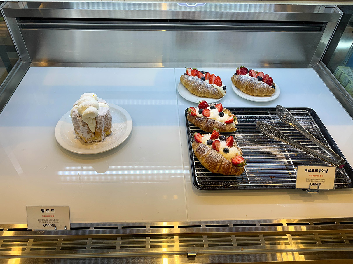 어셈블커피로스터즈 베이커리 메뉴