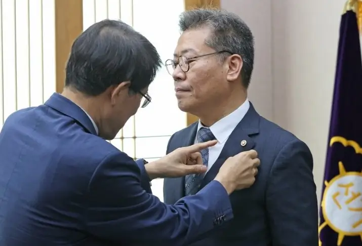 김용빈