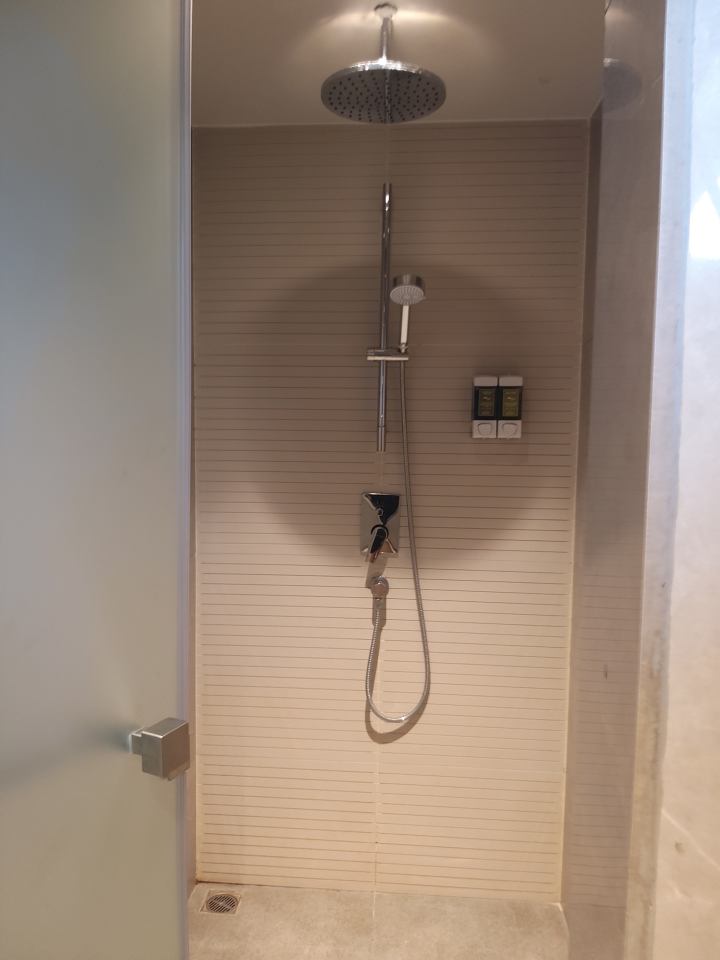 더쿼터짜오프라야호텔 부대시설 소개