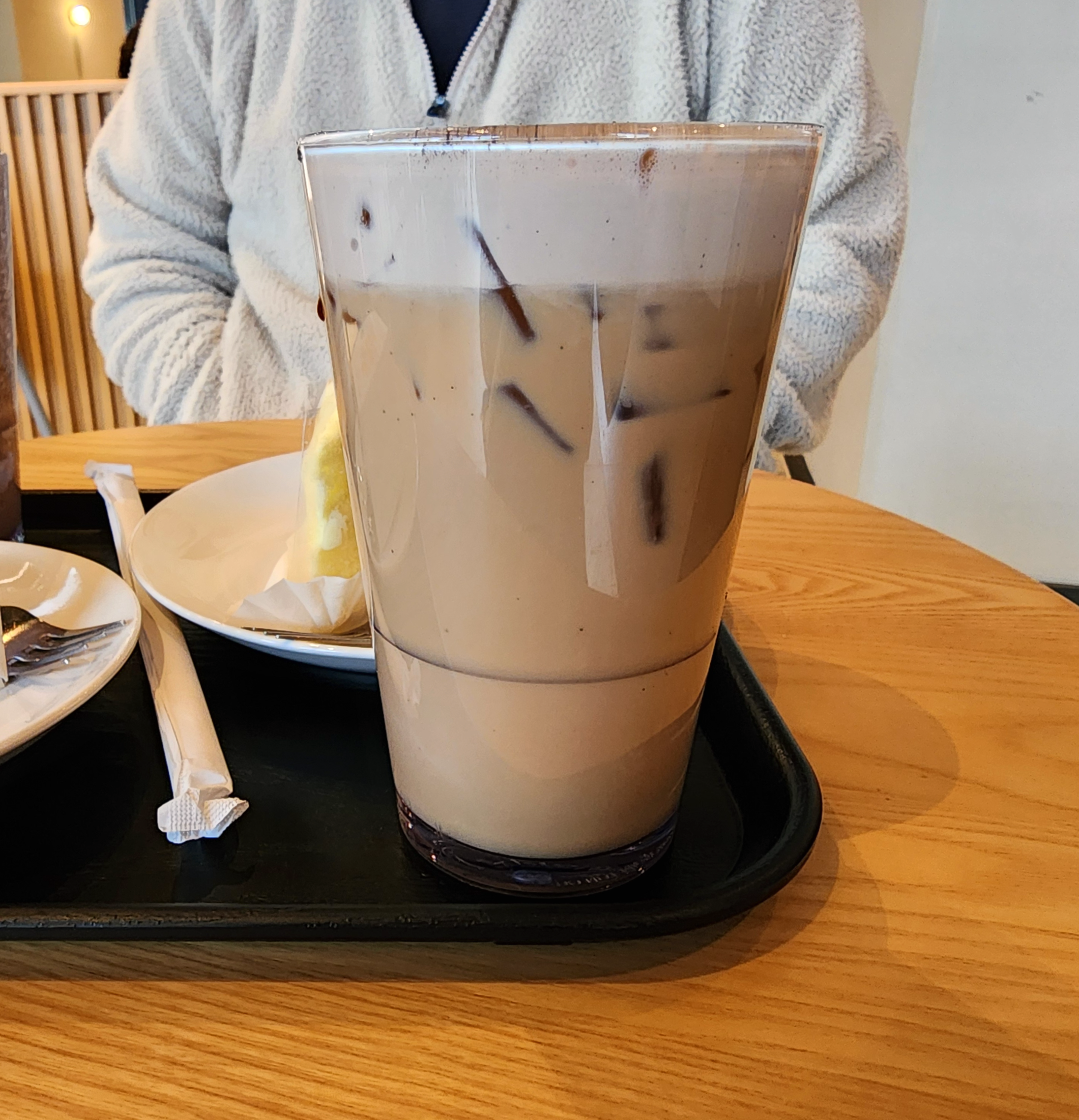 스타벅스_아이스더블에스프레소크림라떼